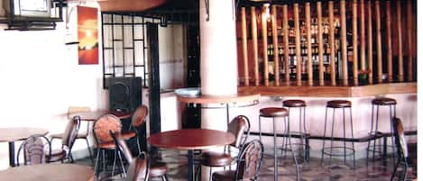 Spécialités Cuisine locale et internationale