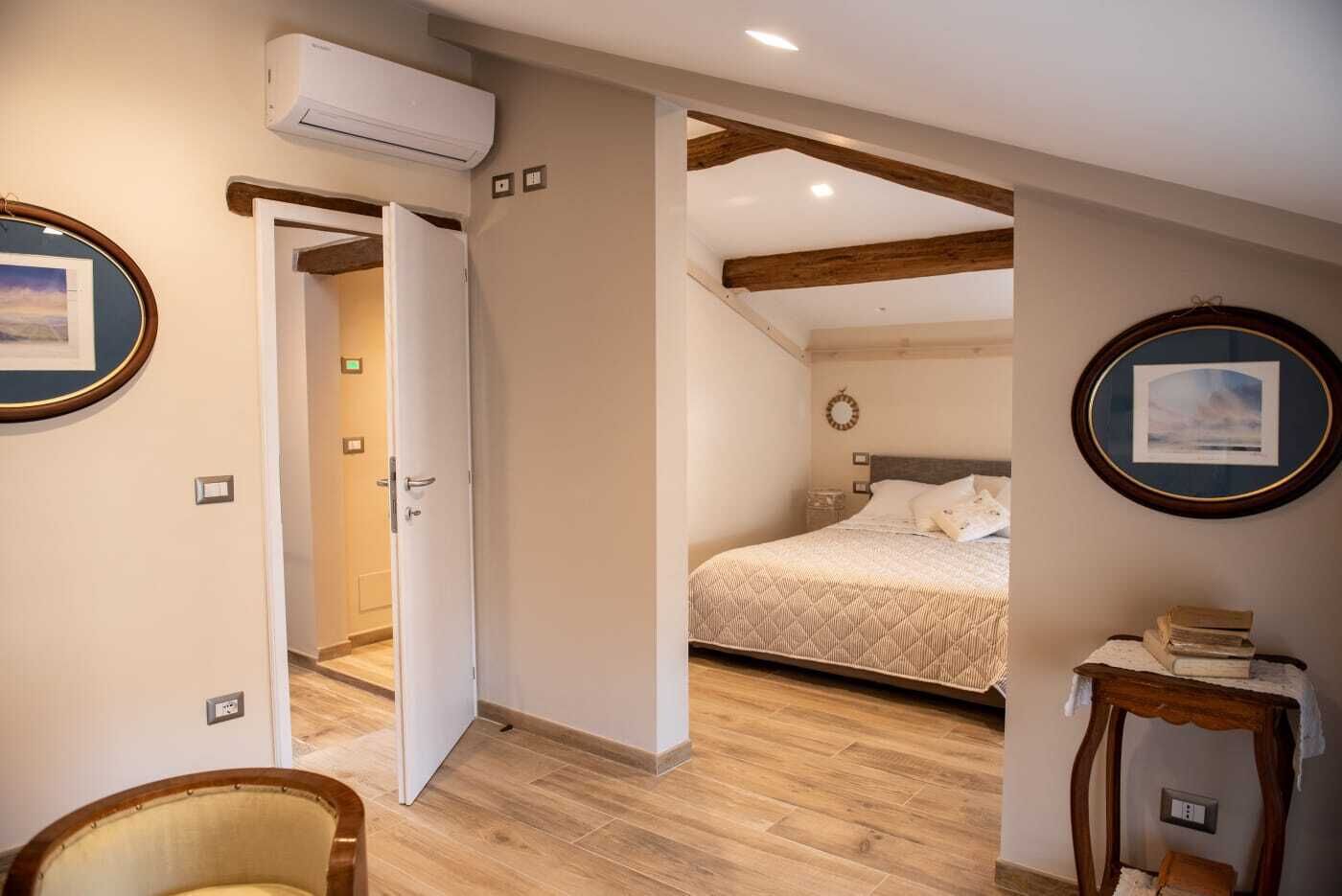 In-room safe, free WiFi, bed sheets