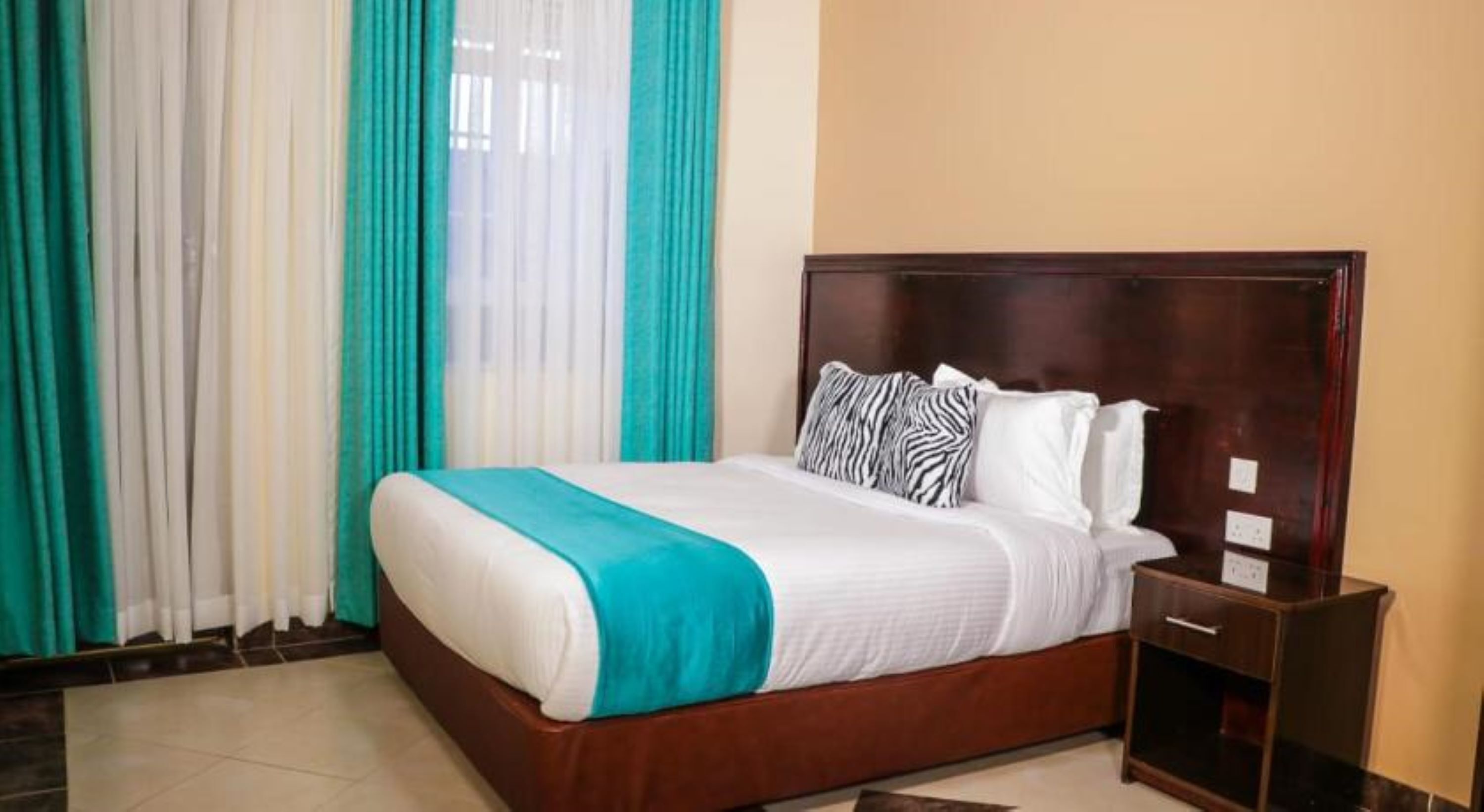 Standard Double Room | Desk, laptop workspace, blackout drapes, free WiFi