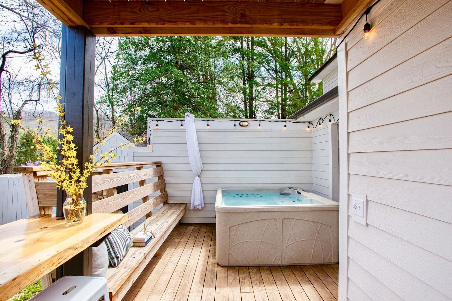 Bain à remous extérieur