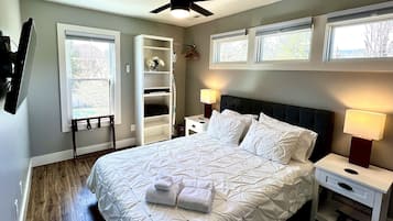 2 bedrooms, desk, iron/ironing board, travel cot