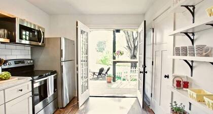 Cozy Family Retreat w/HT-Sauna Deck & DT Charm