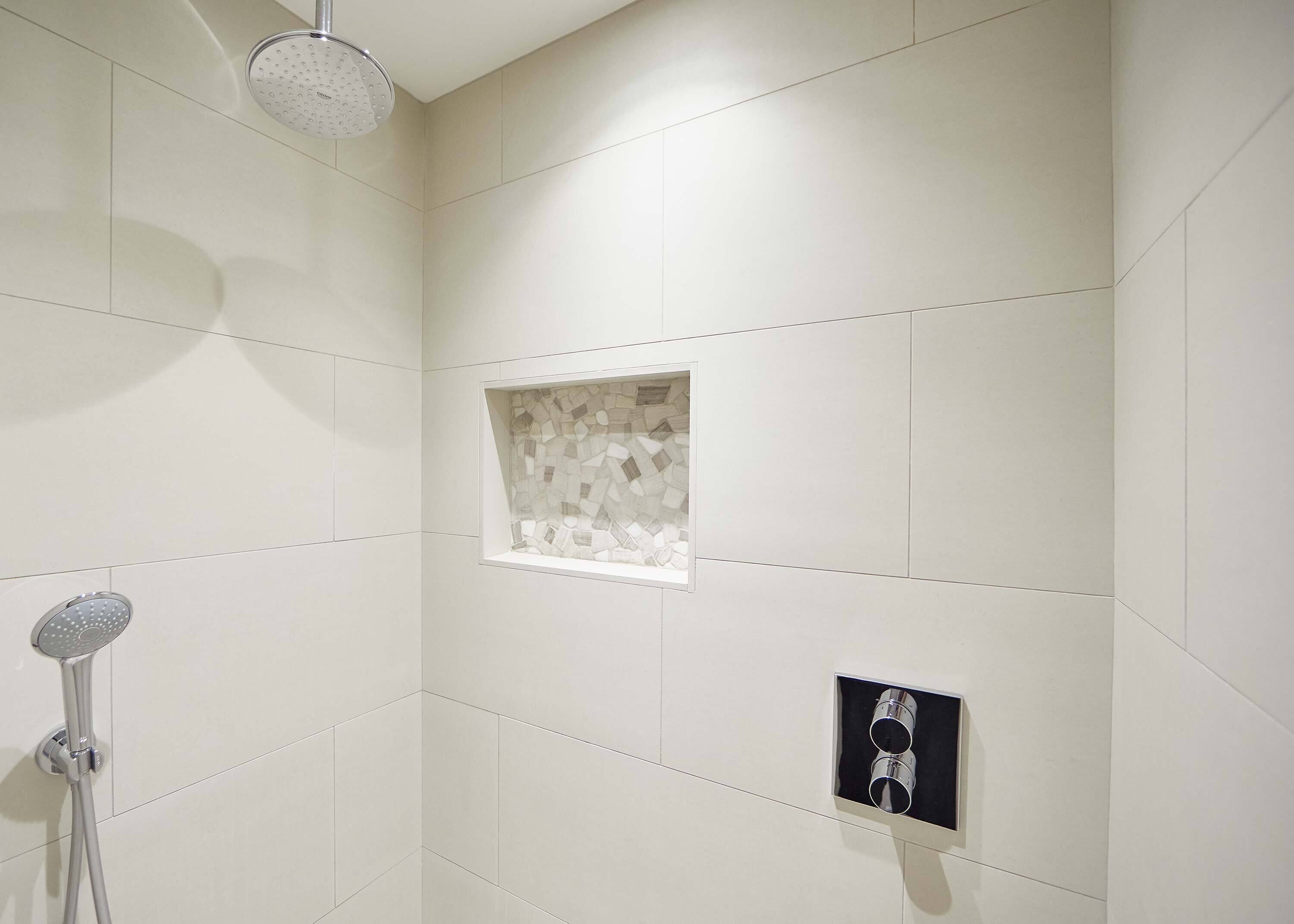 Maison (2 Bedrooms) | Douche de la salle de bain