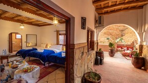Deluxe Quadruple Room - Hotel Riad Bahammou (Ait Sedrate Jbel El Soufla)