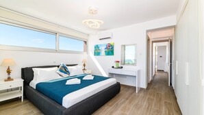 Villa, 3 habitaciones, piscina privada, junto a la playa