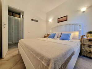2 bedrooms, iron/ironing board, travel cot, free WiFi - A 300 mt dalla spiaggia, splendida vista mare, giardino parcheggio grattuito (Costa Rei)