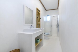 Villa, 5 soverom | Bad | Hårføner og håndklær