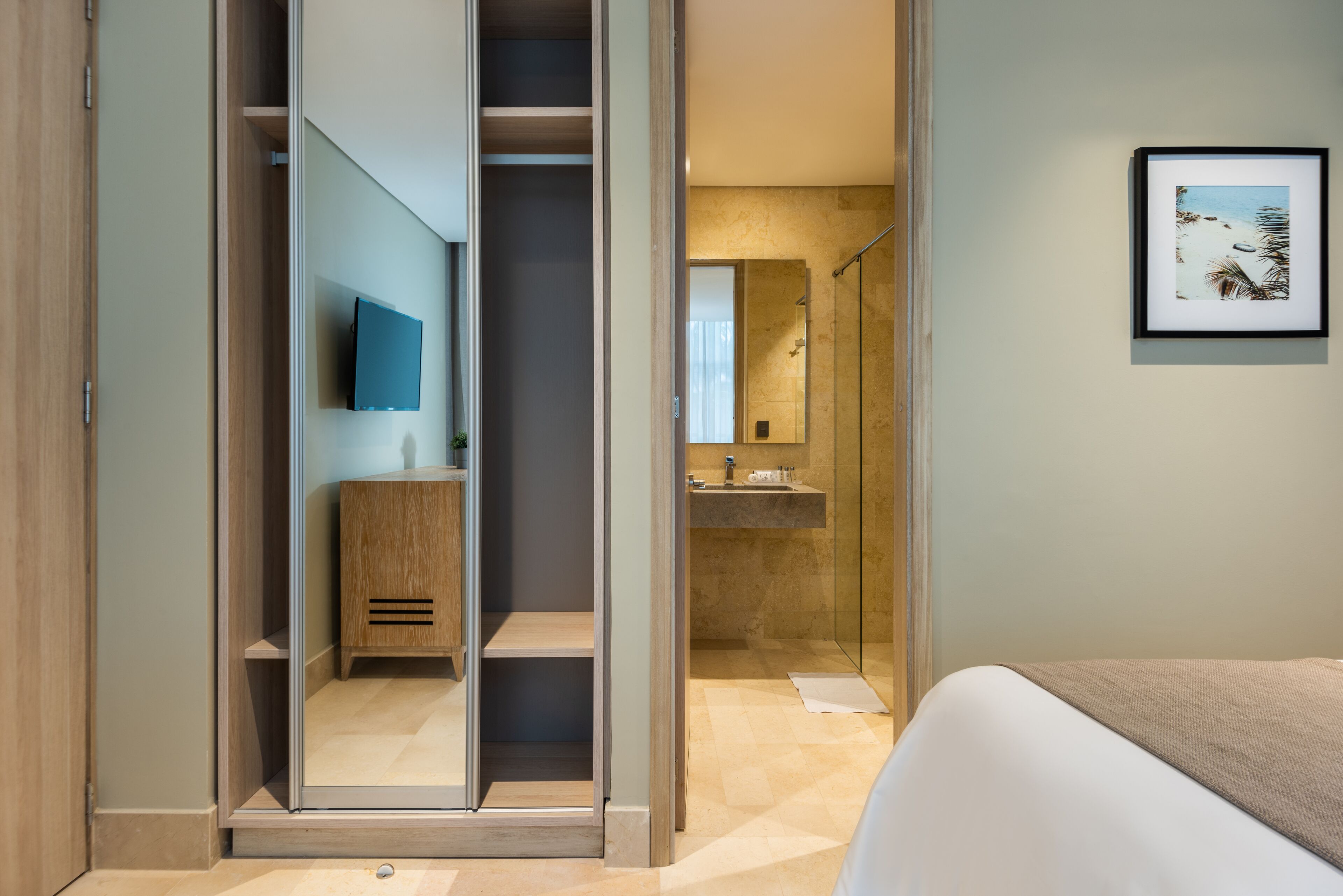 Photo - Oz Hotel Luxury