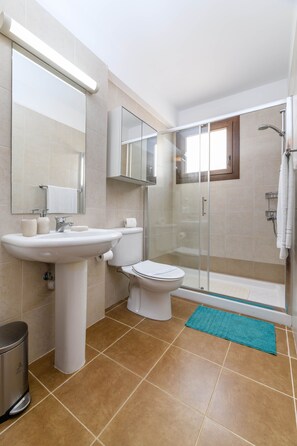 Villa, 3 Bedrooms, Private Pool | Bathroom