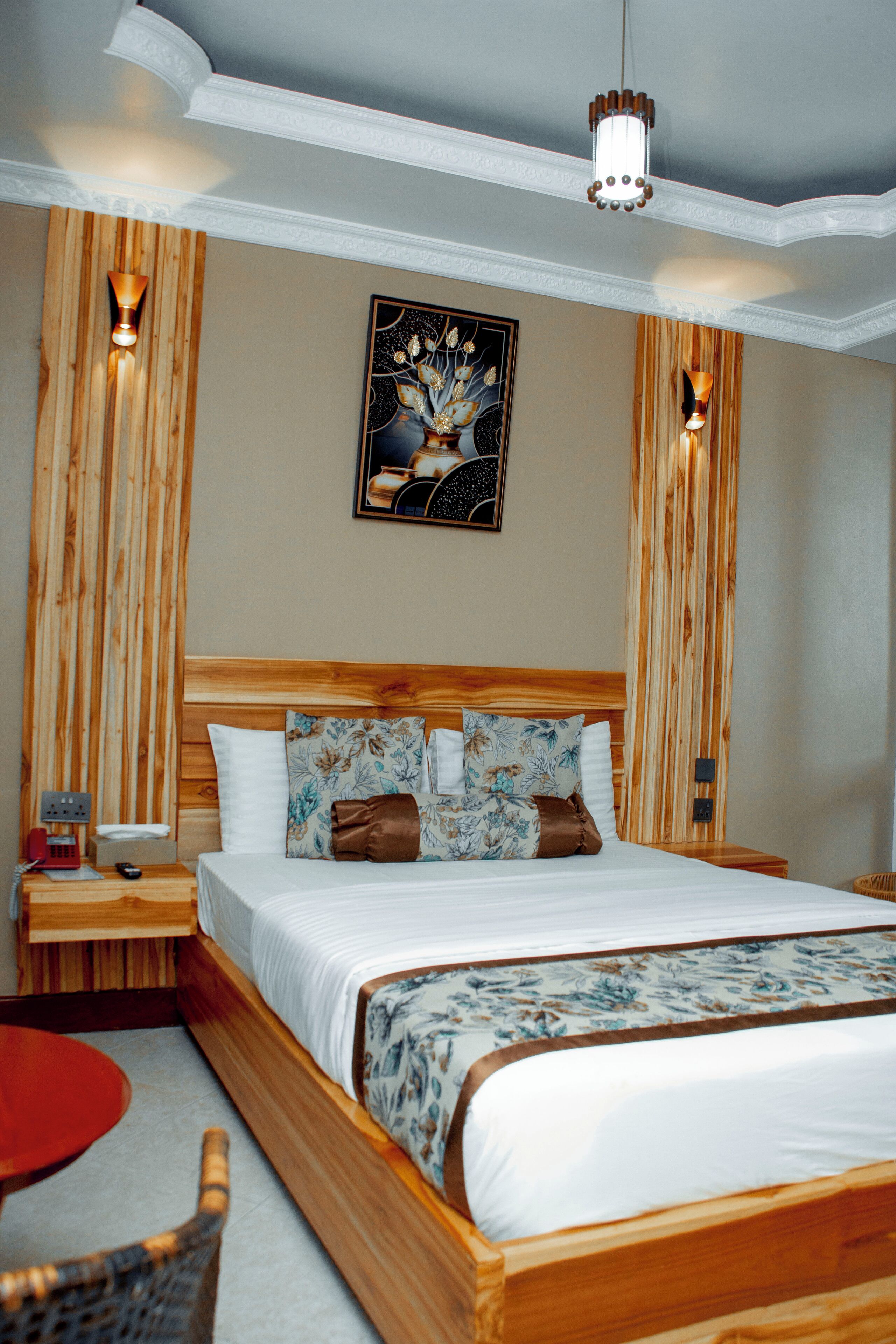 Pillowtop-Betten, Minibar, Zimmersafe, individuell dekoriert