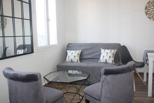 Appartement cosy , au coeur de la ville , proche parking,  port,  jardin public