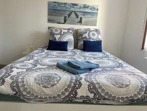 1 chambre, fer et planche Ă repasser, Wi-Fi gratuit, draps fournis