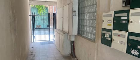 Enceinte de lâhĂ©bergement