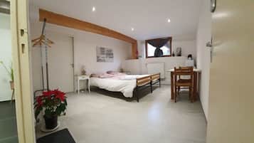 Kamer (Romance) | Individueel gedecoreerd, individueel gemeubileerd