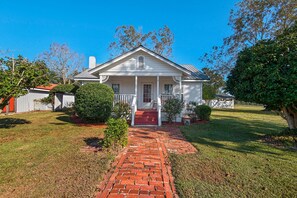 Exterior - Pastor's House at Stillwater Ranch (Laurel Hill)