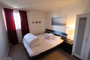 1 室のベッドルーム、WiFi