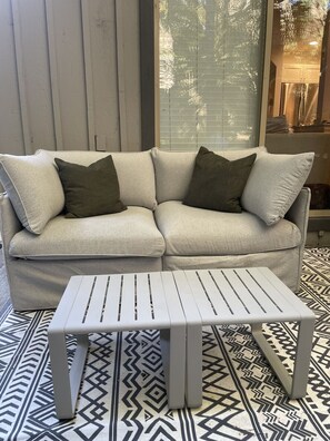 Televisión y chimenea 