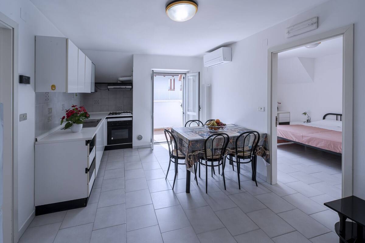Apartment, 2 Schlafzimmer | Eigene Küche | Großer Kühlschrank, Herdplatte, Hochstuhl, Kochgeschirr/Geschirr/Besteck