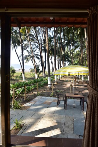 Beach Cabana - La Mer Beach House