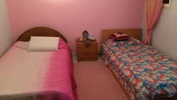 Free WiFi, bed sheets