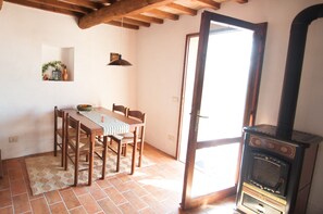 Dining - Secluded location and absolute tranquility in Tuscany (Monticello Amiata)
