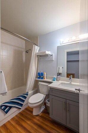 Badewanne, Haartrockner