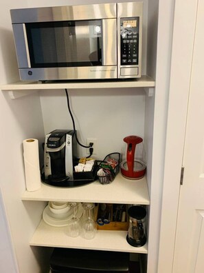 Interior - WindTower Resort @ Cozy Hotel Room (Canmore)