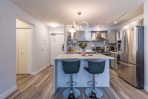 Fridge, dishwasher