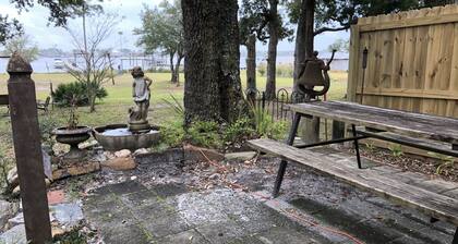 Stunning Waterfront View and Quiet Getaway on Intracoastal Waterway