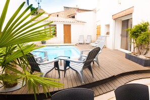 Outdoor pool - Nice house private pool in charming village crossed by the canal   (Sallèles-d'Aude)