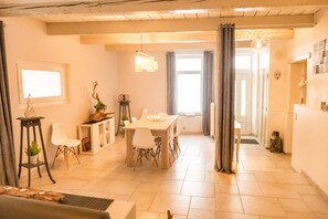 Interior - Nice house private pool in charming village crossed by the canal   (Sallèles-d'Aude)