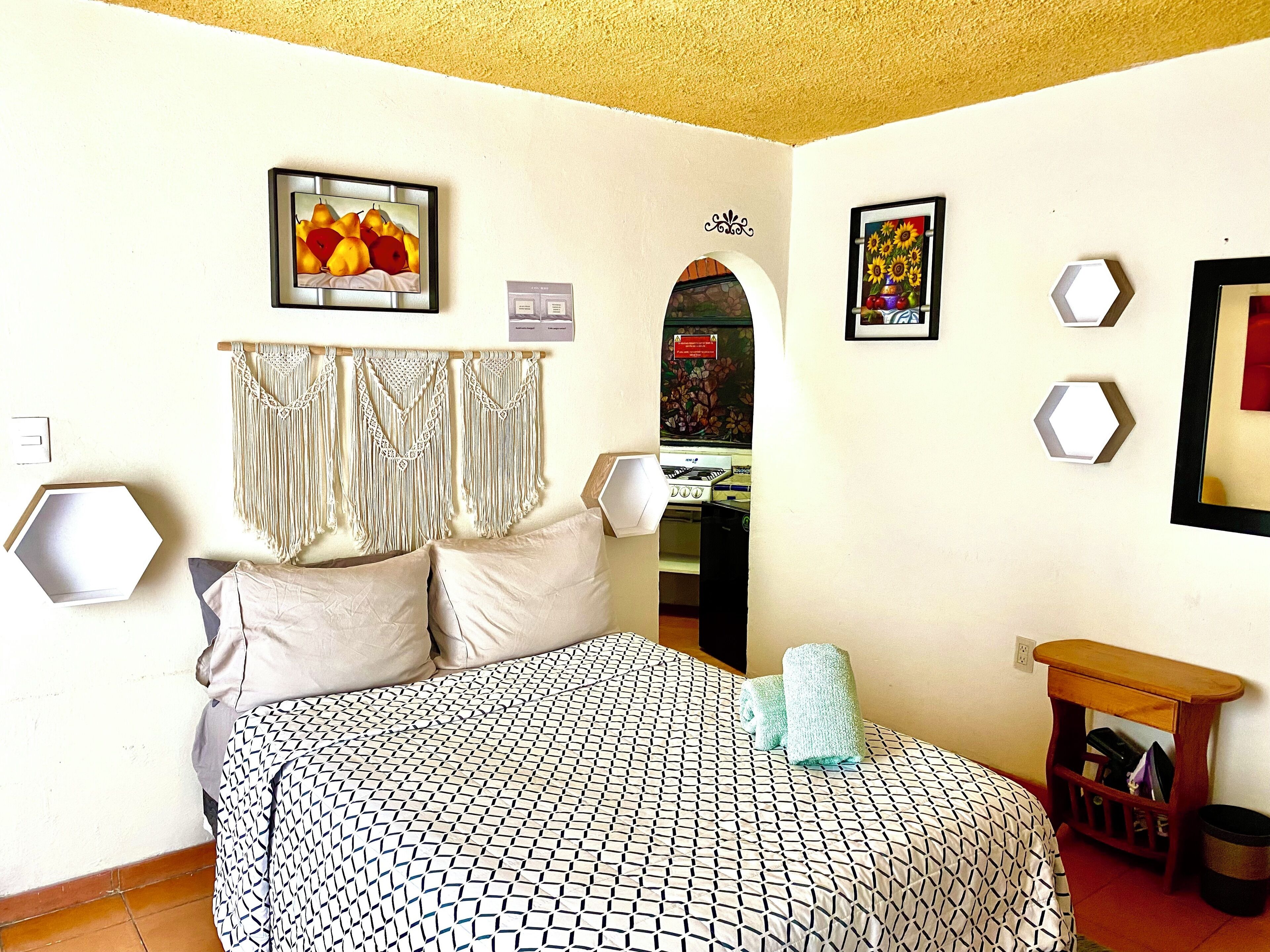 Junior tweepersoonskamer | Een minibar, verduisterende gordijnen, gratis wifi