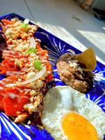Desayuno completo gratuito y diario