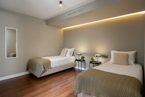 3 chambres, fer et planche à repasser, Wi-Fi, draps fournis