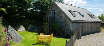 Dartmoor Barn on North Hessary Tor