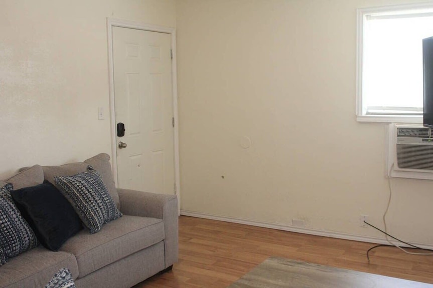 1 Bedroom Apartment Within Sight Of Fort Sill - Lawton, OK