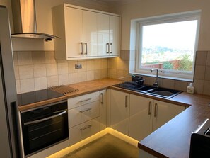 Fridge, microwave, oven, coffee/tea maker