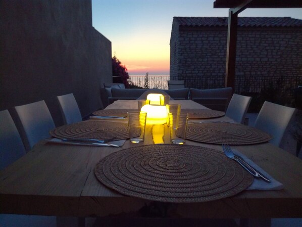 Outdoor dining
