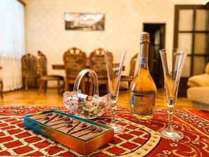 Interior - TBILISI LUXURY APARTMENT (Tbilisi)