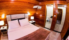 Superior chalet | 1 slaapkamer, een minibar, een kluis op de kamer, beddengoed