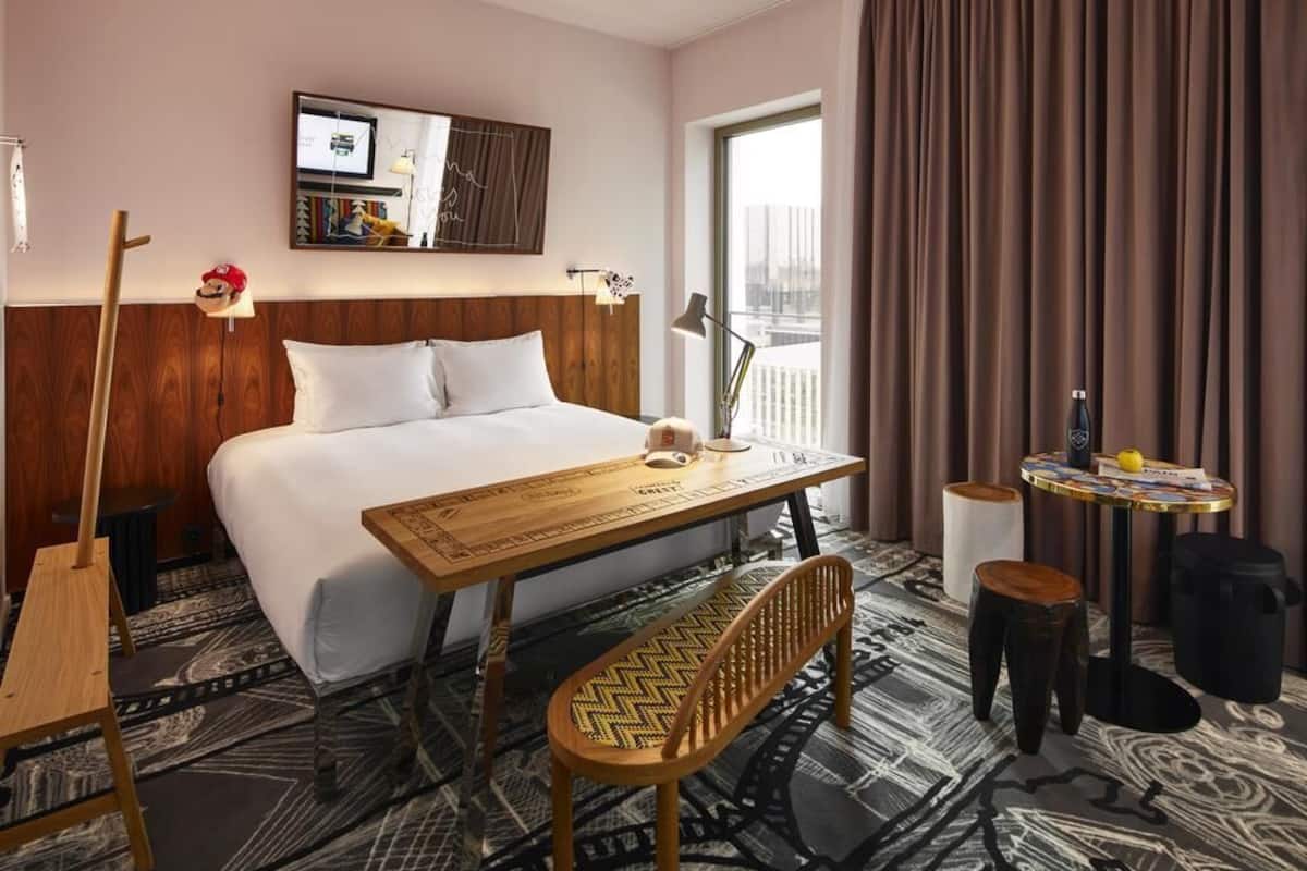 双人房, 1 张大床 (Large Mama) | 高档床上用品、迷你吧、客房内保险箱、办公桌