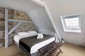 1 chambre, fer et planche à repasser, Wi-Fi gratuit, draps fournis