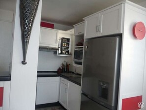 Fridge, microwave, oven, stovetop - EXCEPTIONAL VIEW OF THE CARIBBEAN SEA, ON THE FORT DE FRANCE BAY. (Les trois ilets)