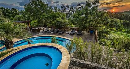 Hospedaria Casa da Pedra