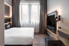 Room - Moxy Bucharest Old Town (Bucharest)