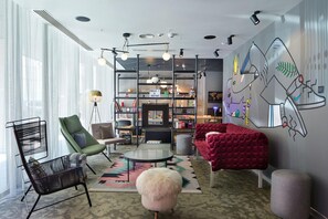 Lobby - Moxy Bucharest Old Town (Bucharest)