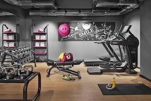 Fitness facility - Moxy Bucharest Old Town (Bucharest)