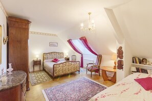 2 habitaciones, tabla de planchar con plancha, cuna de viaje y wifi