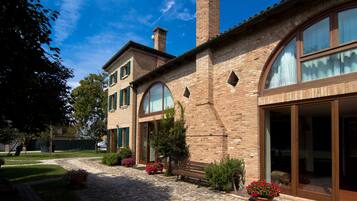 Facciata della struttura