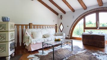 Villa, terrazzo | Area soggiorno | TV a schermo piatto